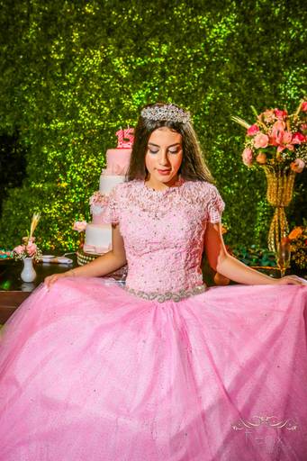 Fenix Arte Foto | Fotografia de Aniversário | Debutante | PRAIA#fenixartephoto #fenixartefoto #fotografodedebutante #festade15anos #meus15anos