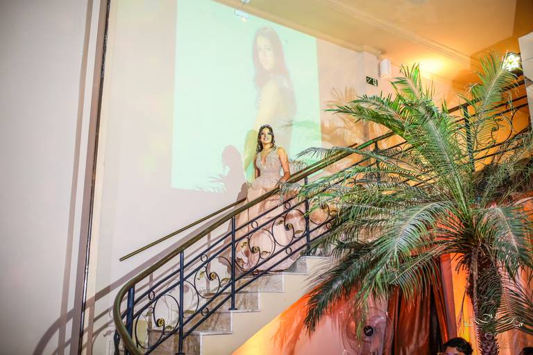 Fenix Arte Foto | Fotografia de Aniversário | Debutante | PRAIA#fenixartephoto #fenixartefoto #fotografodedebutante #festade15anos #meus15anos