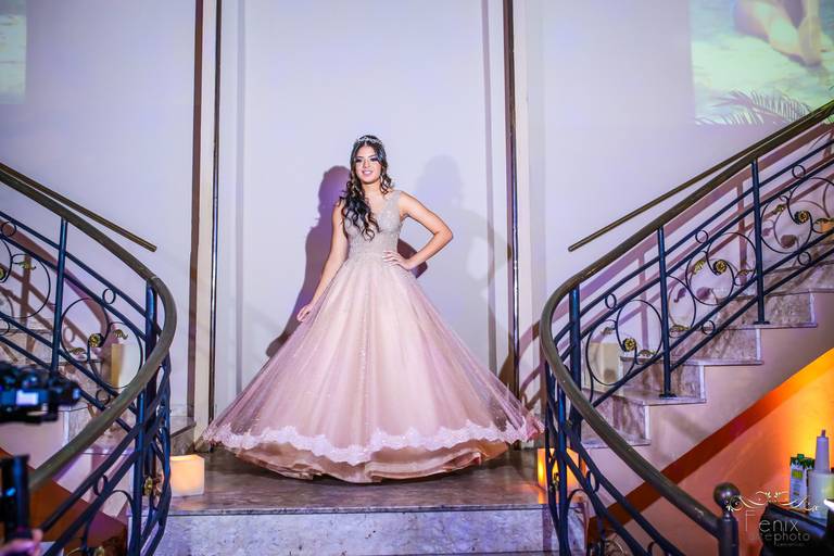 Fenix Arte Foto | Fotografia de Aniversário | Debutante | PRAIA#fenixartephoto #fenixartefoto #fotografodedebutante #festade15anos #meus15anos