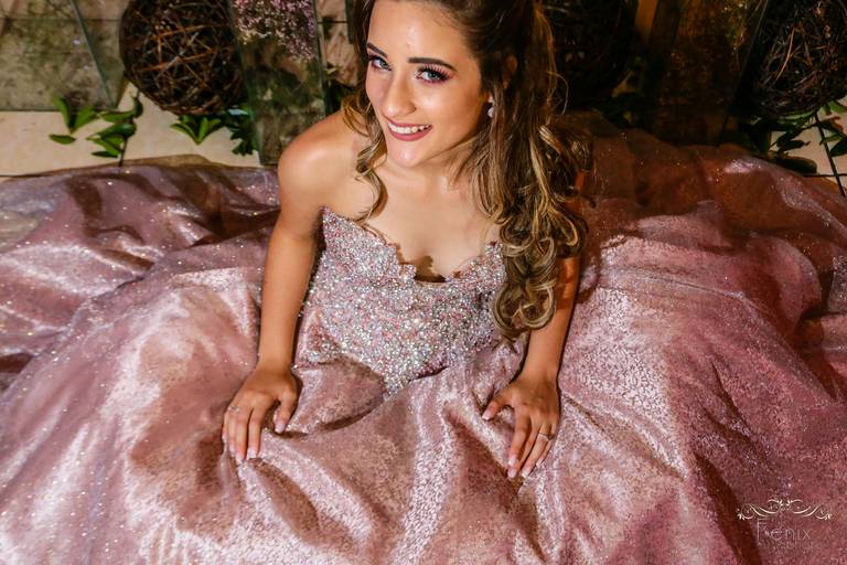 Fenix Arte Foto | Fotografia de Aniversário | Debutante | PRAIA#fenixartephoto #fenixartefoto #fotografodedebutante #festade15anos #meus15anos