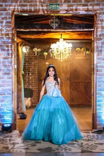 Fenix Arte Foto | Fotografia de Aniversário | Debutante | PRAIA#fenixartephoto #fenixartefoto #fotografodedebutante #festade15anos #meus15anos