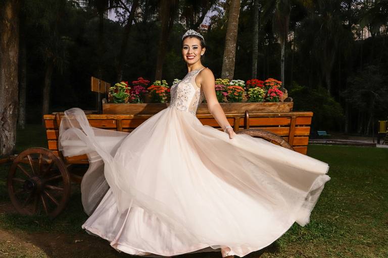 Fenix Arte Foto | Fotografia de Aniversário | Debutante | PRAIA#fenixartephoto #fenixartefoto #fotografodedebutante #festade15anos #meus15anos