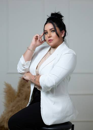 Tainá Meline - Designer de Sobrancelhas
@ tainameline