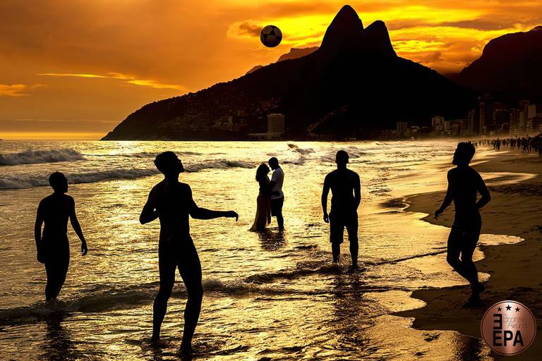 Sessão ensaio de pre casamento e pre wedding na praia no rio de janeiro