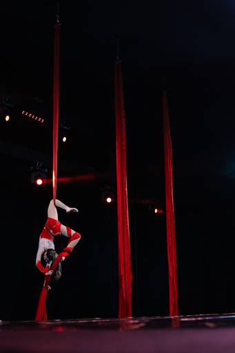 felipe-lopes-fotografia-fotografo-em-osorio-escola-de-danca-aerea-espetaculo-final-de-ano-flutua