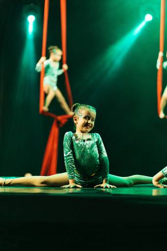 felipe-lopes-fotografia-fotografo-em-osorio-escola-de-danca-aerea-espetaculo-final-de-ano-flutua