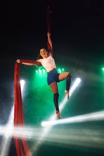 felipe-lopes-fotografia-fotografo-em-osorio-escola-de-danca-aerea-espetaculo-final-de-ano-flutua