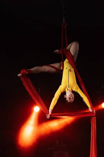 felipe-lopes-fotografia-fotografo-em-osorio-escola-de-danca-aerea-espetaculo-final-de-ano-flutua