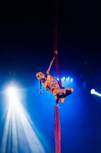 felipe-lopes-fotografia-fotografo-em-osorio-escola-de-danca-aerea-espetaculo-final-de-ano-flutua
