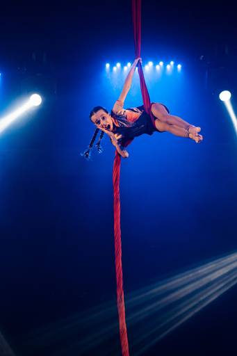 felipe-lopes-fotografia-fotografo-em-osorio-escola-de-danca-aerea-espetaculo-final-de-ano-flutua