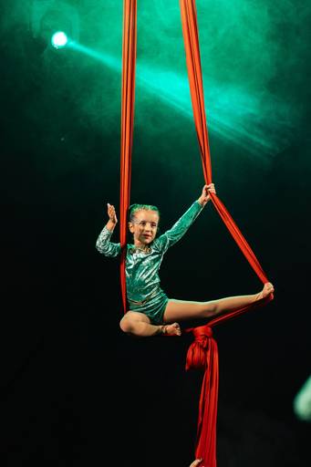 felipe-lopes-fotografia-fotografo-em-osorio-escola-de-danca-aerea-espetaculo-final-de-ano-flutua