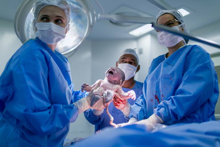 Obstetras Sandra Schindler e Cláudia Berenguer