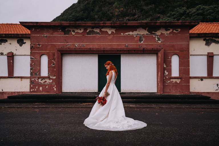 Destination wedding photographer portugal