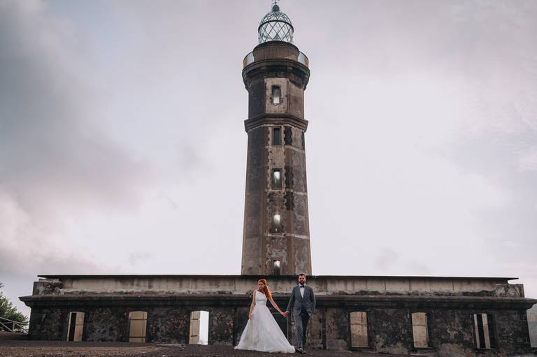 Destination wedding photographer portugal