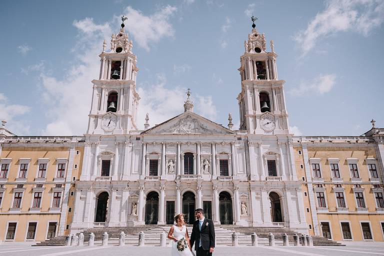 Destination wedding photographer portugal