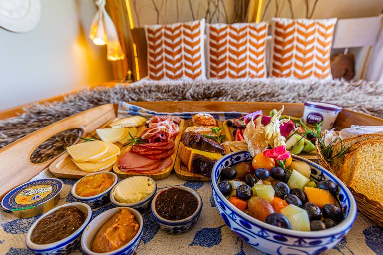 Vafe da manha na cama, Parador em Cambara do sul. 