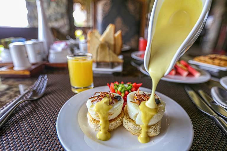Detalhes de um café da manha na Tanzânia. 