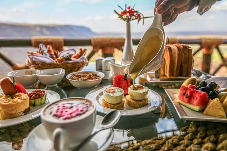 Café da manha no LAKE MANYARA KILIMAMOJA LODGE