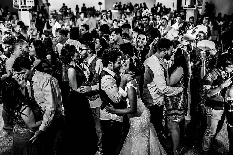 Alexandre Casttro fotografo de casamento em Patos de minas fotos diferentes com estilo espontânes lindas 