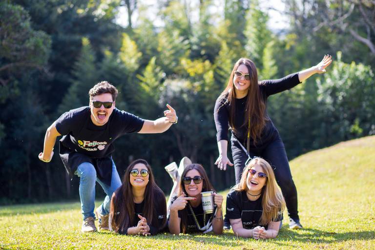 formatura-colacao-de-grau-solenidade-ufrgs-pucrs-feevale-unisinos-unilasalle-fotografo-qualidade-making-of-direito-medicina-administracao-arquitetura-publicidade-faculdade-impressao-de-foto