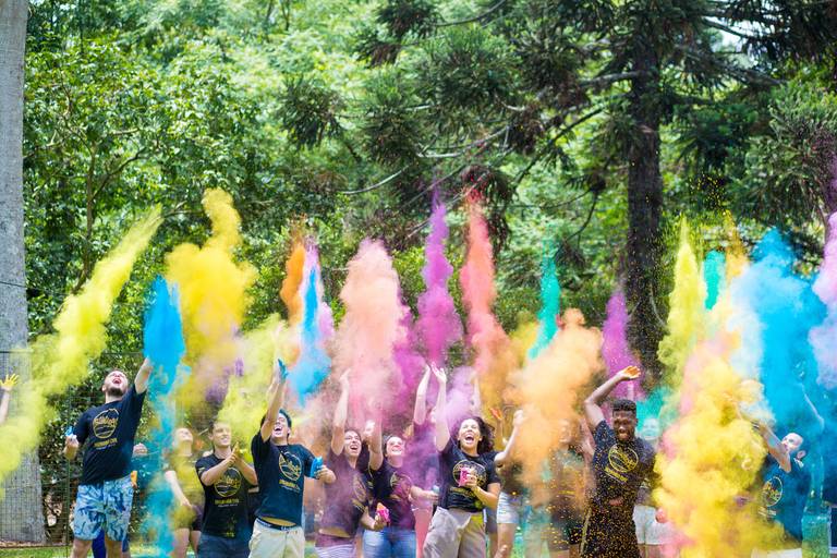 formatura-colacao-de-grau-solenidade-ufrgs-pucrs-feevale-unisinos-unilasalle-fotografo-qualidade-making-of-direito-medicina-administracao-arquitetura-publicidade-faculdade-impressao-de-foto