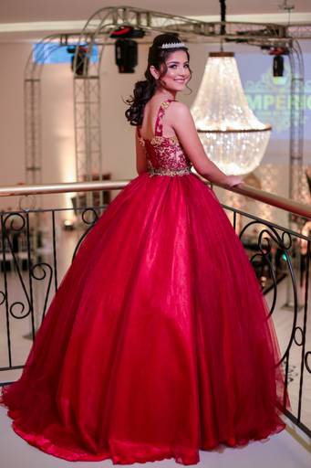 fotografia-15-anos-debutante-porto-alegre-ensaio-book-imperio-elite-king-15th-debut-festa-princesa-felicidade-familia-casa-de-festas-pista-danca-vestido-fifteen-salao-beleza