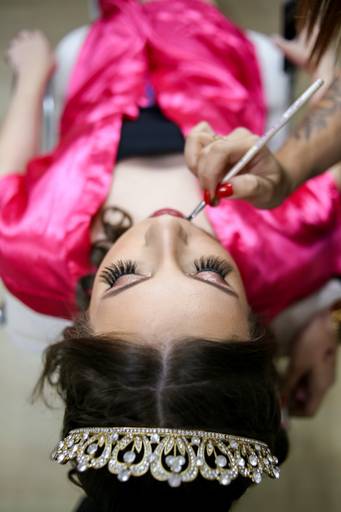 fotografia-15-anos-debutante-porto-alegre-ensaio-book-imperio-elite-king-15th-debut-festa-princesa-felicidade-familia-casa-de-festas-pista-danca-vestido-fifteen-salao-beleza