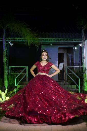 fotografia-15-anos-debutante-porto-alegre-ensaio-book-imperio-elite-king-15th-debut-festa-princesa-felicidade-familia-casa-de-festas-pista-danca-vestido-fifteen-salao-beleza