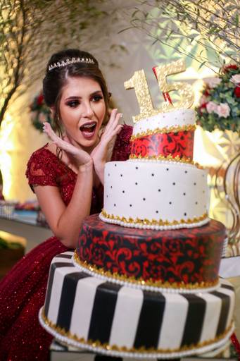 fotografia-15-anos-debutante-porto-alegre-ensaio-book-imperio-elite-king-15th-debut-festa-princesa-felicidade-familia-casa-de-festas-pista-danca-vestido-fifteen-salao-beleza