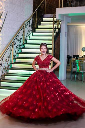 fotografia-15-anos-debutante-porto-alegre-ensaio-book-imperio-elite-king-15th-debut-festa-princesa-felicidade-familia-casa-de-festas-pista-danca-vestido-fifteen-salao-beleza