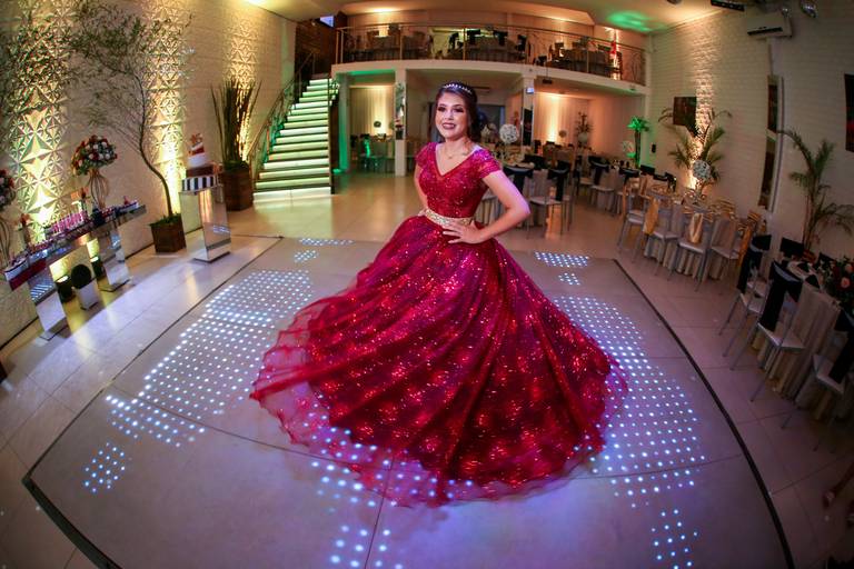 fotografia-15-anos-debutante-porto-alegre-ensaio-book-imperio-elite-king-15th-debut-festa-princesa-felicidade-familia-casa-de-festas-pista-danca-vestido-fifteen-salao-beleza