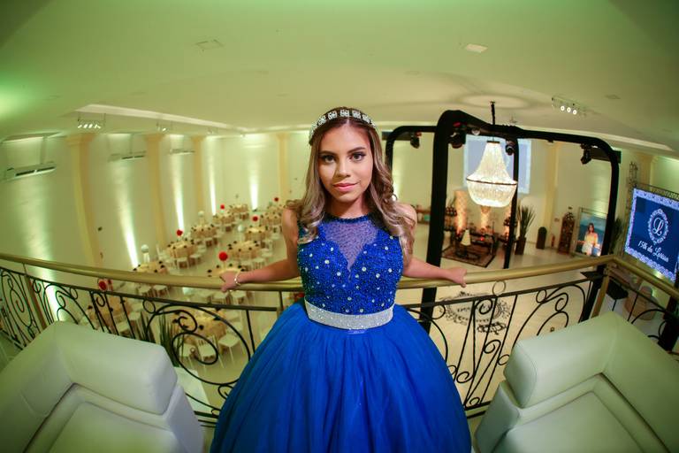 fotografia-15-anos-debutante-porto-alegre-ensaio-book-imperio-elite-king-15th-debut-festa-princesa-felicidade-familia-casa-de-festas-pista-danca-vestido-fifteen-salao-beleza