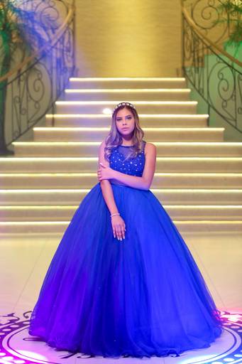 fotografia-15-anos-debutante-porto-alegre-ensaio-book-imperio-elite-king-15th-debut-festa-princesa-felicidade-familia-casa-de-festas-pista-danca-vestido-fifteen-salao-beleza