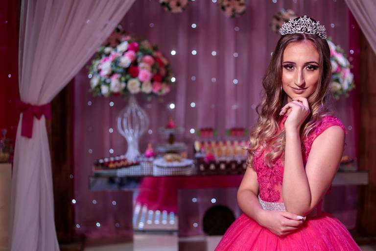 fotografia-15-anos-debutante-porto-alegre-ensaio-book-imperio-elite-king-15th-debut-festa-princesa-felicidade-familia-casa-de-festas-pista-danca-vestido-fifteen-salao-beleza