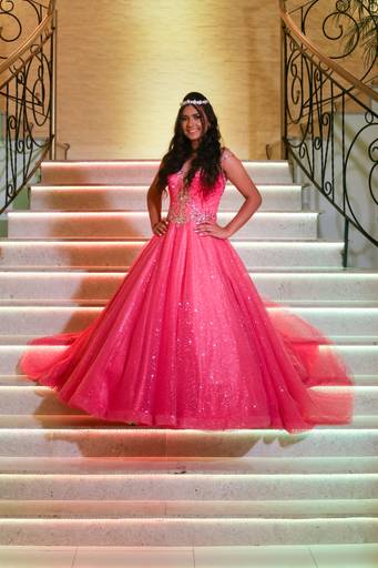 fotografia-15-anos-debutante-porto-alegre-ensaio-book-imperio-elite-king-15th-debut-festa-princesa-felicidade-familia-casa-de-festas-pista-danca-vestido-fifteen-salao-beleza