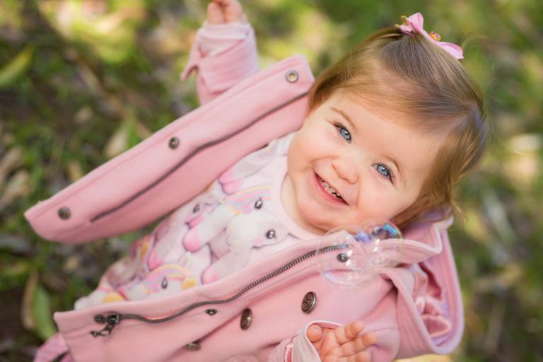 ensaio-familia-infantil-praca-externo-fotos-lindas-ceu-aberto-moda-street-parque-fotografia-modelo-job-flores-porto-alegre-rodrigo-bestetti-book-15th-quinze-anos-aniversario-fotos