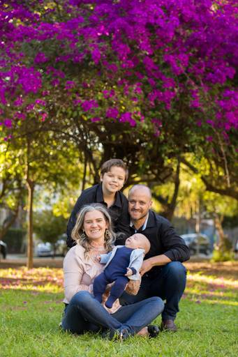 ensaio-familia-infantil-praca-externo-fotos-lindas-ceu-aberto-moda-street-parque-fotografia-modelo-job-flores-porto-alegre-rodrigo-bestetti-book-15th-quinze-anos-aniversario-fotos