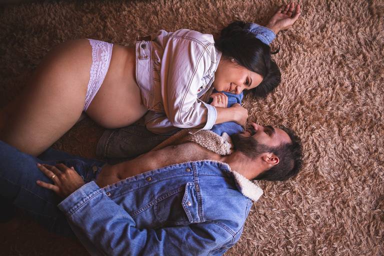 ensaio_gestante_goiania_fotografa_de_gestante_em_goiania_foto_em_casa