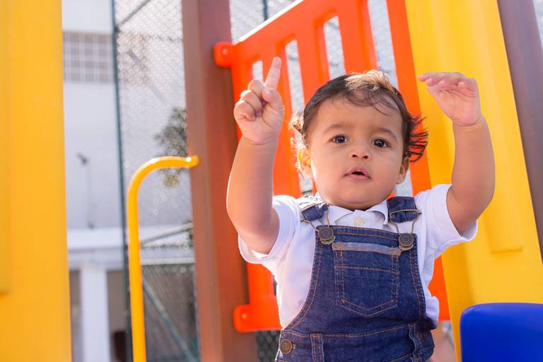 Fotografia de criança em Ilha da Madeira, Funchal, no Estúdio Valquiria Abreu Fotografia