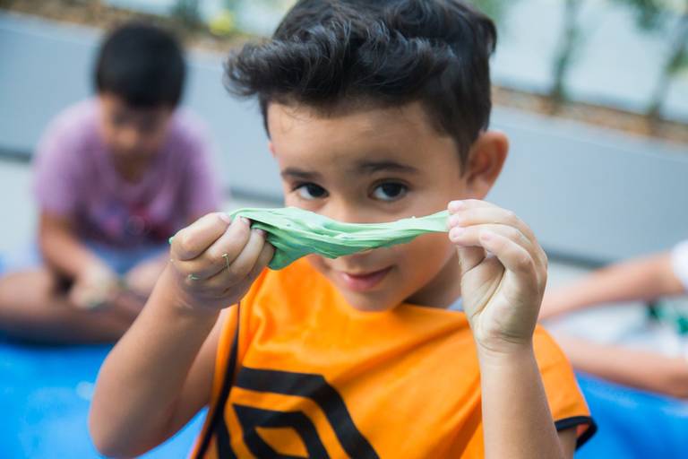 Fotografia de criança em Ilha da Madeira, Funchal, no Estúdio Valquiria Abreu Fotografia