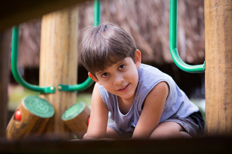 Fotografia de criança em Ilha da Madeira, Funchal, no Estúdio Valquiria Abreu Fotografia