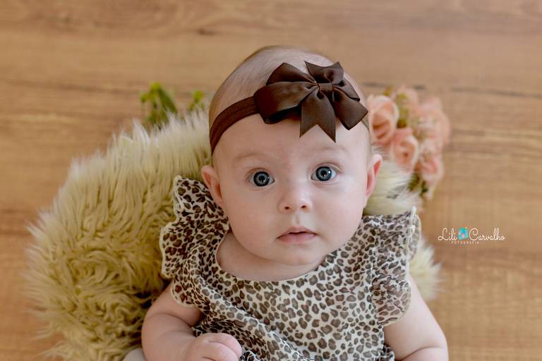 foto de bebê de vestido de onzinha, vestido marrom 