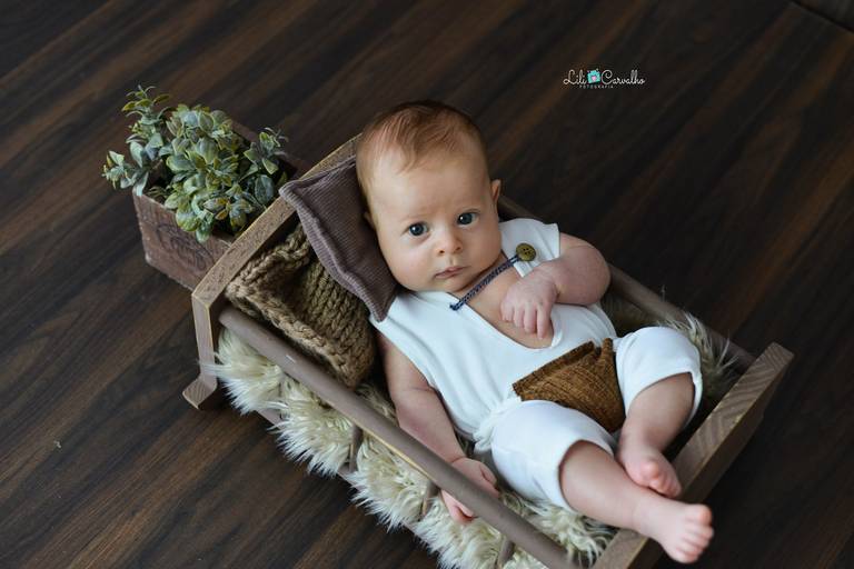 foto de menino deitado, bebê, maringá 