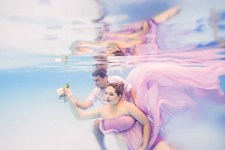 Ana Mokarzel Fotografia - ensaio subaquático - ensaio piscina - Belém - Pará - fotógrafa de família - fotógrafa -  newborn - fotógrafa infantil - ensaio de família - família - fotógrafos de Belém - Ana Mokarzel retrato molhado - retrato submerso