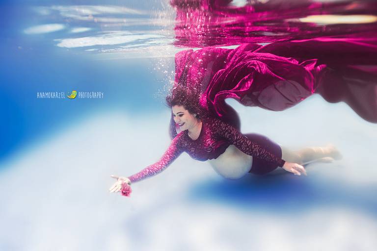 Ana Mokarzel Fotografia - ensaio subaquático - ensaio piscina - Belém - Pará - fotógrafa de família - fotógrafa -  newborn - fotógrafa infantil - ensaio de família - família - fotógrafos de Belém - Ana Mokarzel retrato molhado - retrato submerso