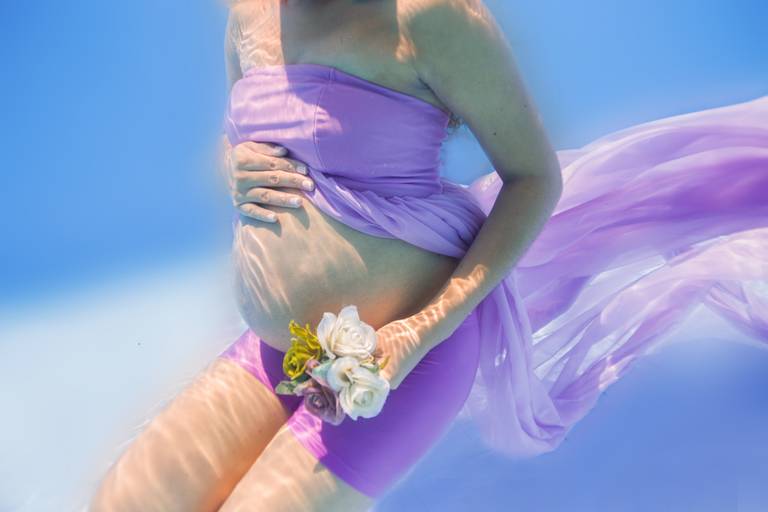 Ana Mokarzel Fotografia - ensaio subaquático - ensaio piscina - Belém - Pará - fotógrafa de família - fotógrafa -  newborn - fotógrafa infantil - ensaio de família - família - fotógrafos de Belém - Ana Mokarzel retrato molhado - retrato submerso