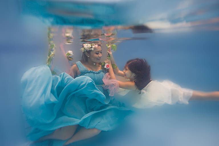 Ana Mokarzel Fotografia - ensaio subaquático - ensaio piscina - Belém - Pará - fotógrafa de família - fotógrafa -  newborn - fotógrafa infantil - ensaio de família - família - fotógrafos de Belém - Ana Mokarzel retrato molhado - retrato submerso