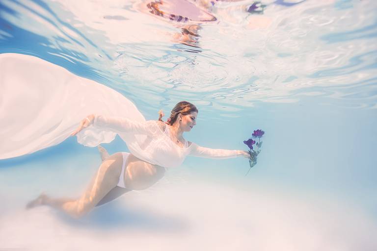 Ana Mokarzel Fotografia - ensaio subaquático - ensaio piscina - Belém - Pará - fotógrafa de família - fotógrafa -  newborn - fotógrafa infantil - ensaio de família - família - fotógrafos de Belém - Ana Mokarzel retrato molhado - retrato submerso
