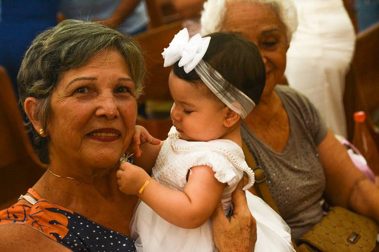 Batizado de Menina na Paróquia e Satuário Nossa Senhora de Loreto na Freguesia no Rio de Janeiro 