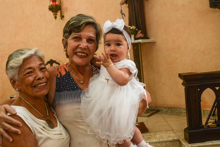 Batizado de Menina na Paróquia e Satuário Nossa Senhora de Loreto na Freguesia no Rio de Janeiro 